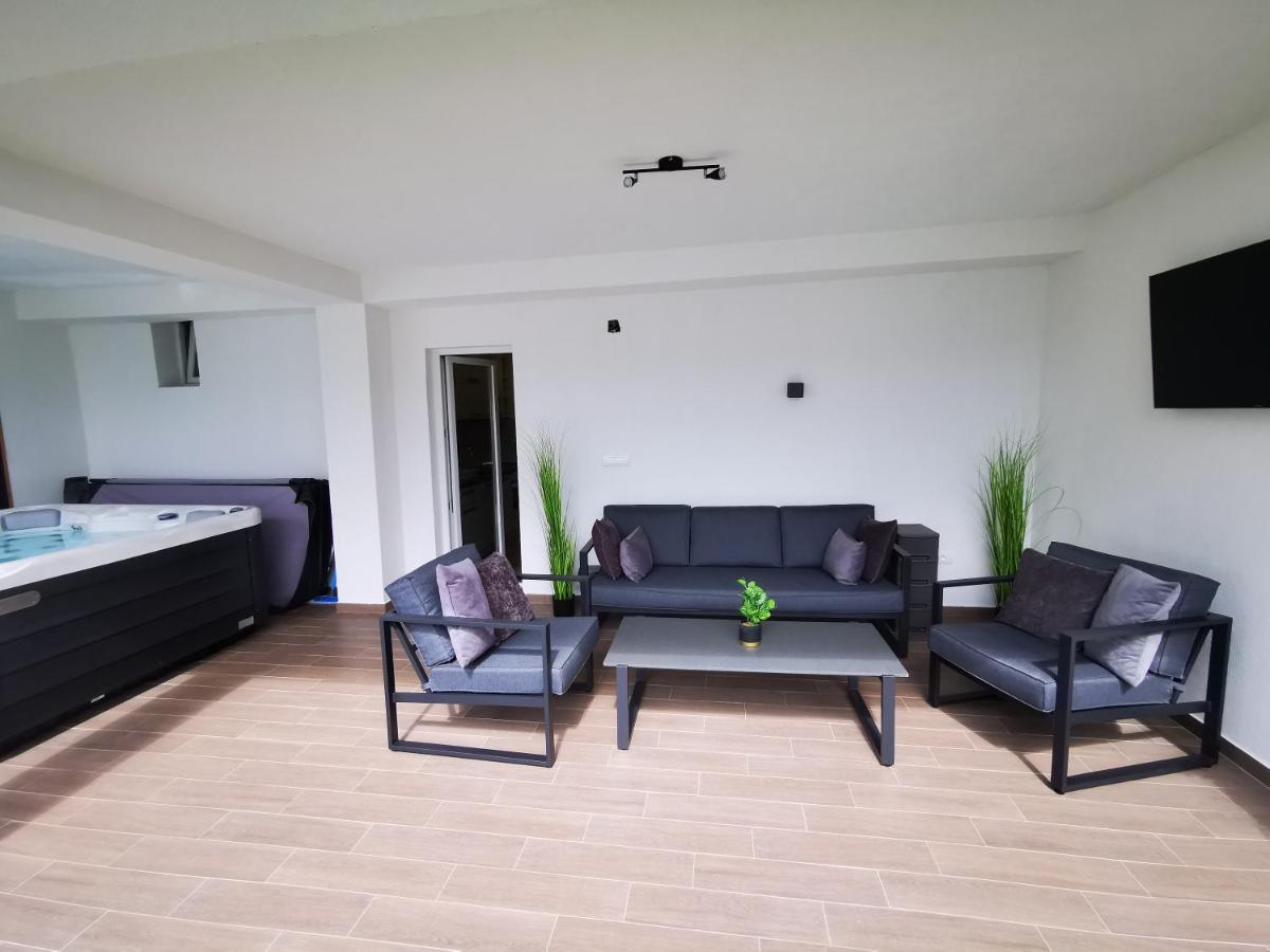 Apartmán Istocno SJJ Exteriér fotografie